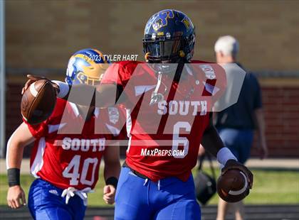 Thumbnail 2 in Murat Shrine North/South All Start Football Classic photogallery.