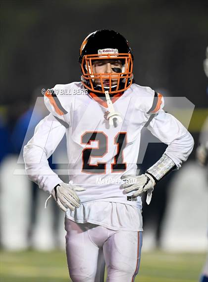 Thumbnail 3 in Ridgefield @ Southington (CIAC Class LL Quarterfinal) photogallery.