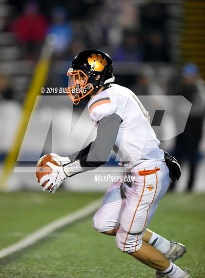 Thumbnail 1 in Ridgefield @ Southington (CIAC Class LL Quarterfinal) photogallery.
