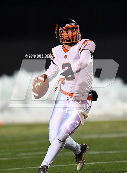 Thumbnail 2 in Ridgefield @ Southington (CIAC Class LL Quarterfinal) photogallery.