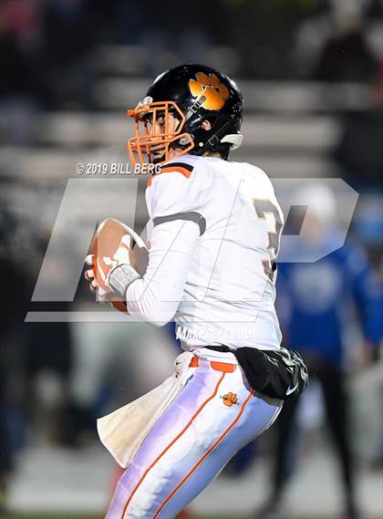 Thumbnail 2 in Ridgefield @ Southington (CIAC Class LL Quarterfinal) photogallery.