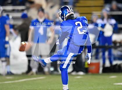 Thumbnail 3 in Ridgefield @ Southington (CIAC Class LL Quarterfinal) photogallery.