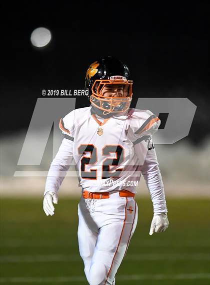 Thumbnail 3 in Ridgefield @ Southington (CIAC Class LL Quarterfinal) photogallery.