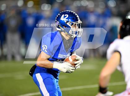 Thumbnail 3 in Ridgefield @ Southington (CIAC Class LL Quarterfinal) photogallery.