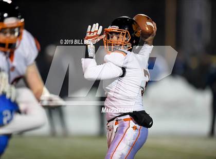 Thumbnail 1 in Ridgefield @ Southington (CIAC Class LL Quarterfinal) photogallery.