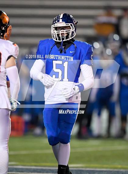 Thumbnail 3 in Ridgefield @ Southington (CIAC Class LL Quarterfinal) photogallery.