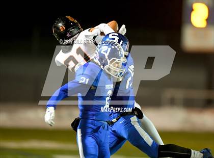 Thumbnail 2 in Ridgefield @ Southington (CIAC Class LL Quarterfinal) photogallery.