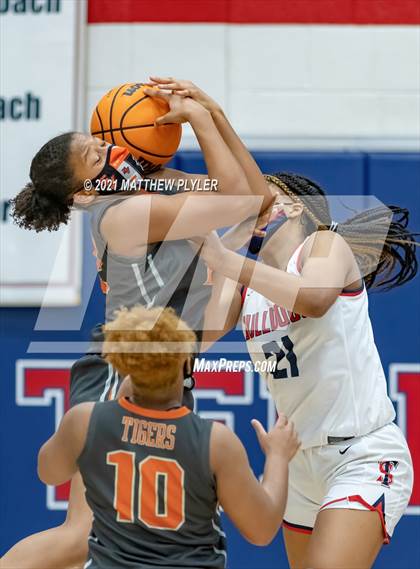 Thumbnail 3 in South View @ Terry Sanford photogallery.