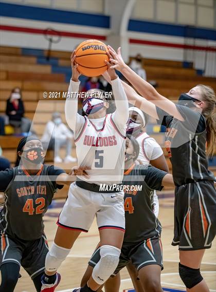 Thumbnail 3 in South View @ Terry Sanford photogallery.