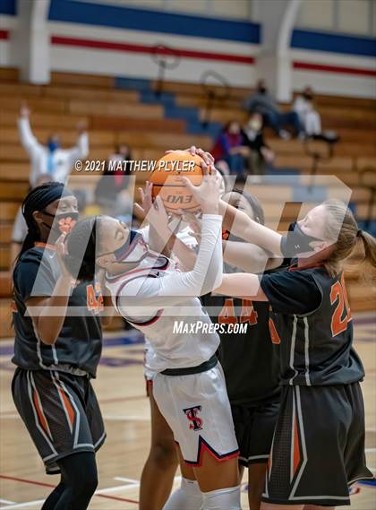 Thumbnail 3 in South View @ Terry Sanford photogallery.