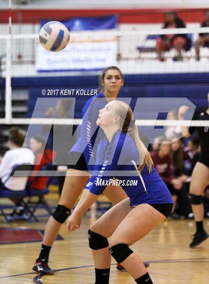 Thumbnail 3 in Utica vs L'Anse Creuse photogallery.