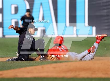 Thumbnail 1 in Corona vs. Santiago photogallery.