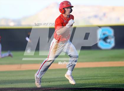 Thumbnail 3 in Corona vs. Santiago photogallery.