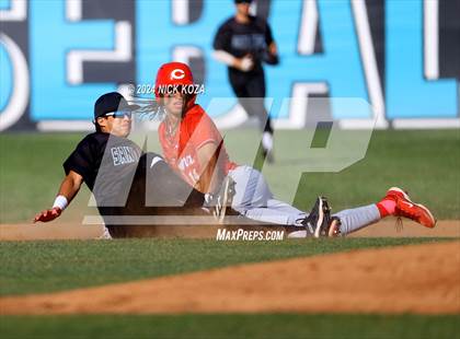 Thumbnail 3 in Corona vs. Santiago photogallery.
