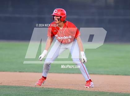Thumbnail 1 in Corona vs. Santiago photogallery.