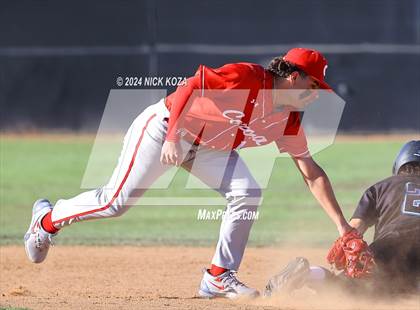 Thumbnail 3 in Corona vs. Santiago photogallery.