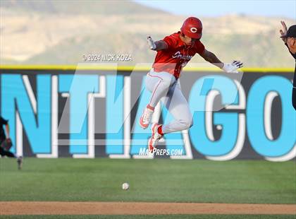 Thumbnail 3 in Corona vs. Santiago photogallery.