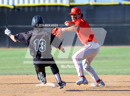 Thumbnail 2 in Corona vs. Santiago photogallery.