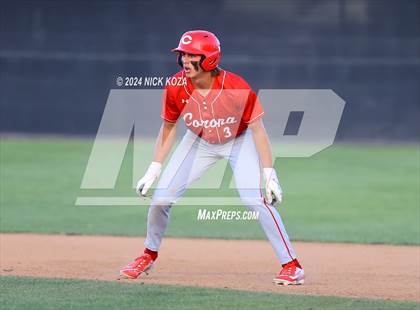 Thumbnail 3 in Corona vs. Santiago photogallery.
