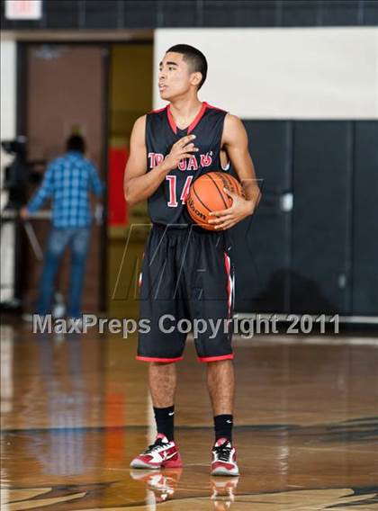Thumbnail 1 in South Houston vs Sharyland (McDonald's Texas Invitational) photogallery.