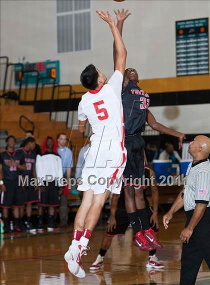Thumbnail 1 in South Houston vs Sharyland (McDonald's Texas Invitational) photogallery.