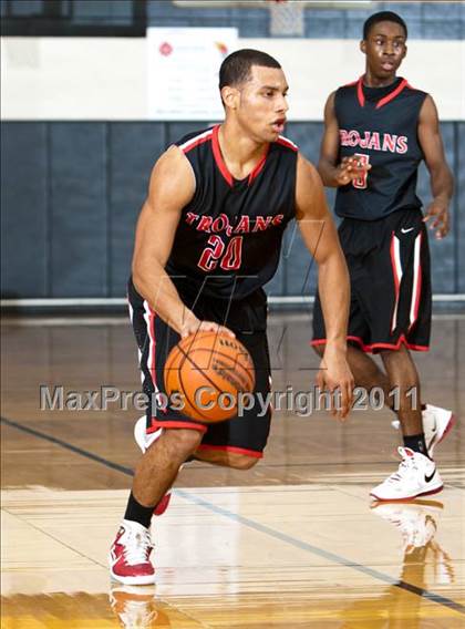 Thumbnail 2 in South Houston vs Sharyland (McDonald's Texas Invitational) photogallery.