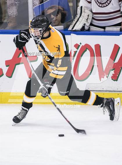 Thumbnail 2 in St. Anthony's vs St Joseph's Collegiate Institute (NYSCHSAA Division A Final) photogallery.