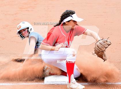 Thumbnail 2 in Savanna vs Bishop Gorman photogallery.