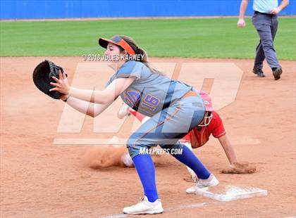 Thumbnail 1 in Savanna vs Bishop Gorman photogallery.