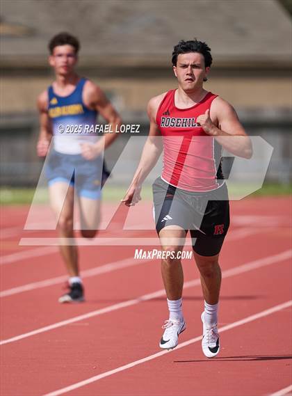 Thumbnail 3 in Rosehill Eagle Relays (400M) photogallery.