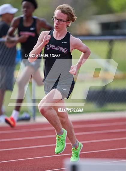 Thumbnail 1 in Rosehill Eagle Relays (400M) photogallery.