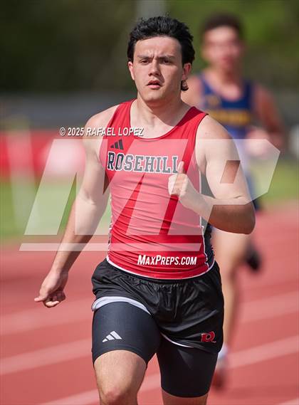 Thumbnail 2 in Rosehill Eagle Relays (400M) photogallery.