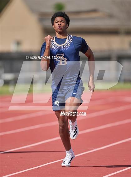 Thumbnail 2 in Rosehill Eagle Relays (400M) photogallery.