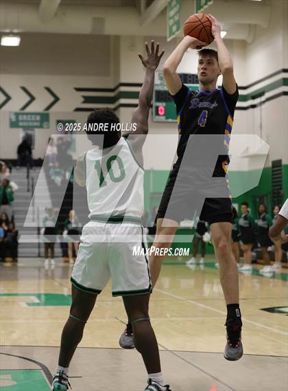 Thumbnail 1 in Fort Wayne Blackhawk Christian @ Fort Wayne South Side photogallery.