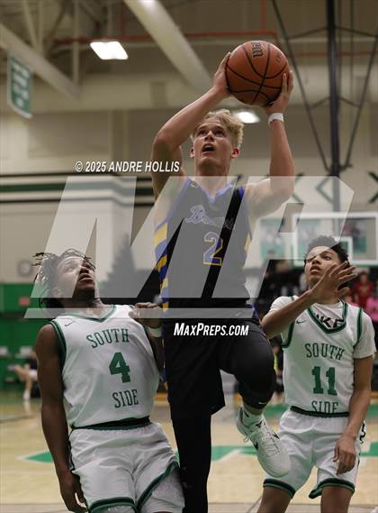 Thumbnail 3 in Fort Wayne Blackhawk Christian @ Fort Wayne South Side photogallery.