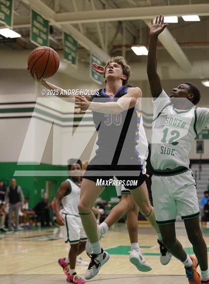 Thumbnail 3 in Fort Wayne Blackhawk Christian @ Fort Wayne South Side photogallery.