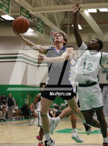 Thumbnail 1 in Fort Wayne Blackhawk Christian @ Fort Wayne South Side photogallery.