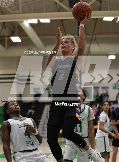 Thumbnail 3 in Fort Wayne Blackhawk Christian @ Fort Wayne South Side photogallery.