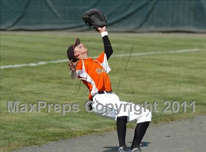 Thumbnail 3 in Stonington @ Montville (CIAC Class M Semifinal) photogallery.