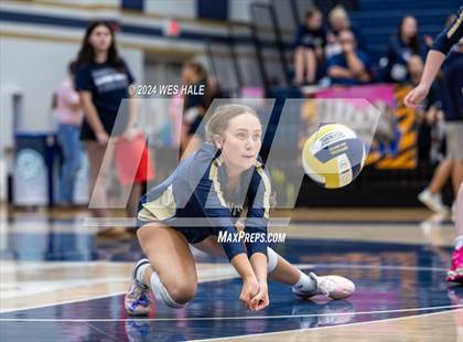 Thumbnail 3 in Harding Academy @ Arlington photogallery.