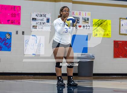 Thumbnail 2 in Harding Academy @ Arlington photogallery.