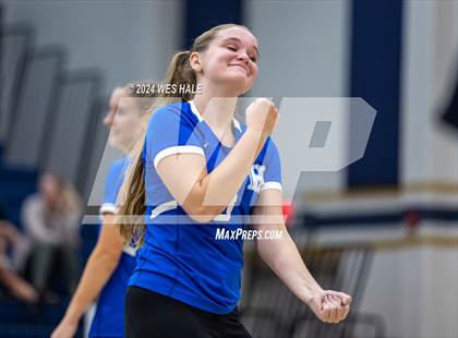 Thumbnail 3 in Harding Academy @ Arlington photogallery.