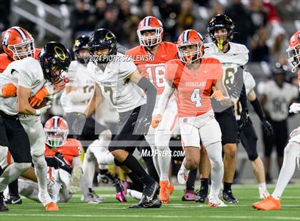 Thumbnail 2 in Klein Oak vs Bridgeland (UIL 6A D1 Football Bi-District) photogallery.