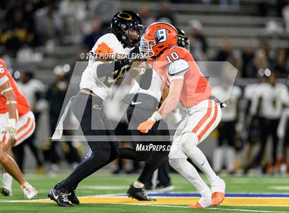 Thumbnail 2 in Klein Oak vs Bridgeland (UIL 6A D1 Football Bi-District) photogallery.