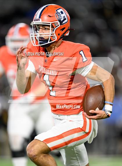 Thumbnail 2 in Klein Oak vs Bridgeland (UIL 6A D1 Football Bi-District) photogallery.