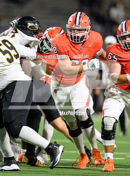 Thumbnail 2 in Klein Oak vs Bridgeland (UIL 6A D1 Football Bi-District) photogallery.
