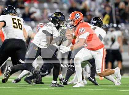 Thumbnail 3 in Klein Oak vs Bridgeland (UIL 6A D1 Football Bi-District) photogallery.