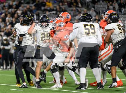 Thumbnail 3 in Klein Oak vs Bridgeland (UIL 6A D1 Football Bi-District) photogallery.