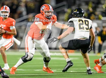Thumbnail 1 in Klein Oak vs Bridgeland (UIL 6A D1 Football Bi-District) photogallery.
