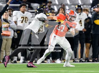 Thumbnail 1 in Klein Oak vs Bridgeland (UIL 6A D1 Football Bi-District) photogallery.